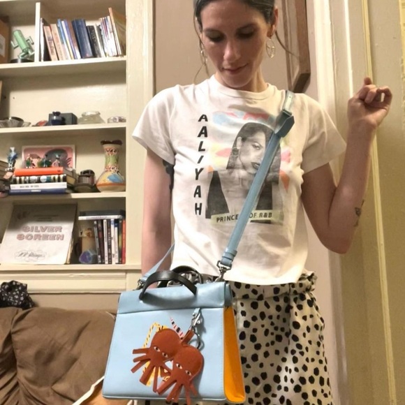 🆕 🌀 min & mon • blue Vali Crossbody with hand painted tiger 🐅 & snake 🐍 - Picture 13 of 15